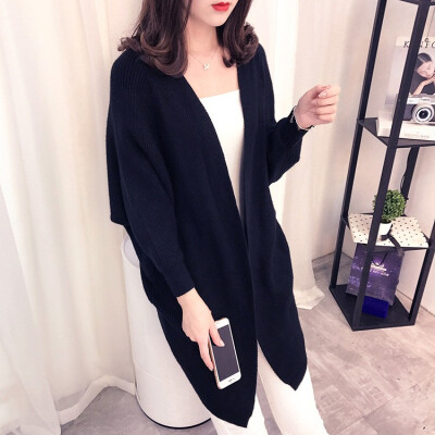 The 2018 autumnwinter new medium&long knitted cardigan womens thick sweater overcoat is draped over the womens dress
The 2018 autumnwinter new medium&long knitted cardigan womens thick sweater overcoat is draped over the womens dress