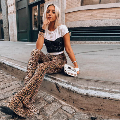 Tailored Women Casual Pants Leopard Print High Waisted Slim Fit Wide Leg Flare Pants
Tailored Women Casual Pants Leopard Print High Waisted Slim Fit Wide Leg Flare Pants