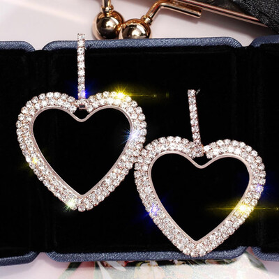 Faddish 925 Silver Diamond Earrings Women Simple Temperament Love Earrings Full Drill Crystal Earrings Wedding Jewelry Gifts
Faddish 925 Silver Diamond Earrings Women Simple Temperament Love Earrings Full Drill Crystal Earrings Wedding Jewelry Gifts