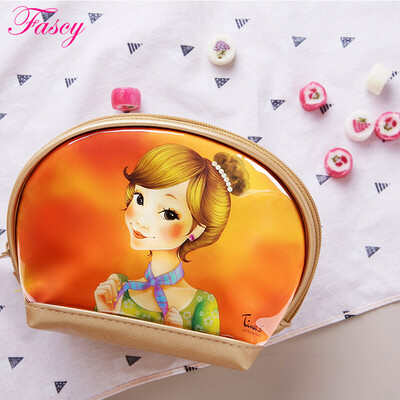 Fascy cosmetic bag portable fashion trend half moon packet princess Tina golden yellow
Fascy cosmetic bag portable fashion trend half moon packet princess Tina golden yellow