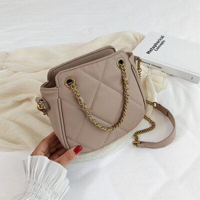 Xiao Xiang Feng Embroidered Line Small Bag Female 2019 New Lingge Chain Shoulder Bag Korean Simple Messenger Bag
Xiao Xiang Feng Embroidered Line Small Bag Female 2019 New Lingge Chain Shoulder Bag Korean Simple Messenger Bag