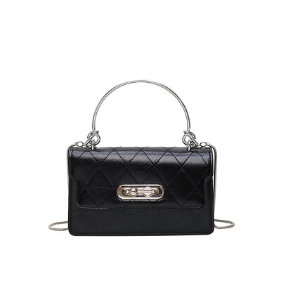 Texture small bag 2019 female bag spring new Korean version of the wild foreign gas Messenger bag net red student fashion saddle bag
Texture small bag 2019 female bag spring new Korean version of the wild foreign gas Messenger bag net red student fashion saddle bag