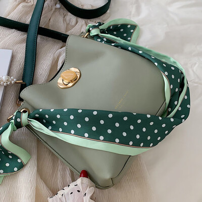 Women 2019 spring&summer new tide Korean foreign silk scarves shoulder bag fashion Joker slung bucket bag
Women 2019 spring&summer new tide Korean foreign silk scarves shoulder bag fashion Joker slung bucket bag