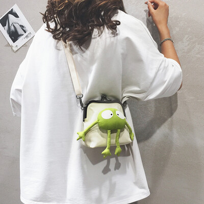 2019 popular bag female new Korean version of the wild small fresh girl Messenger bag cartoon cute mini canvas bag
2019 popular bag female new Korean version of the wild small fresh girl Messenger bag cartoon cute mini canvas bag