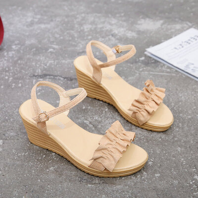 Wedge-heeled sandals womens summer platform shoes fairy wind Korean version of Joker waterproof platform high heels tide
Wedge-heeled sandals womens summer platform shoes fairy wind Korean version of Joker waterproof platform high heels tide