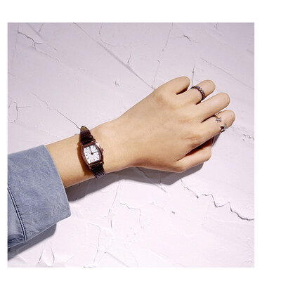 Watch female high school students academic atmosphere small fresh Joker girl dial retro cool wind small
Watch female high school students academic atmosphere small fresh Joker girl dial retro cool wind small