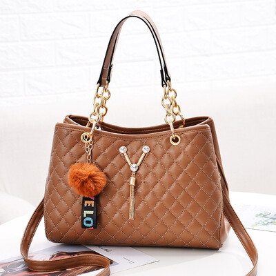 2019 summer new PU leather fashion trendy handbag elegant shoulder diagonal bag casual handbag
2019 summer new PU leather fashion trendy handbag elegant shoulder diagonal bag casual handbag