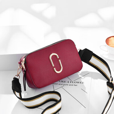 New fashionable broadband inclined bag with one shoulder&one shoulder Korean Chao camera bag for ladies in summer
New fashionable broadband inclined bag with one shoulder&one shoulder Korean Chao camera bag for ladies in summer