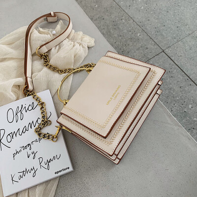 New summer chain bag handbags new 2019 Korean version of the collision color portable single shoulder slung fashion small square bag
New summer chain bag handbags new 2019 Korean version of the collision color portable single shoulder slung fashion small square bag