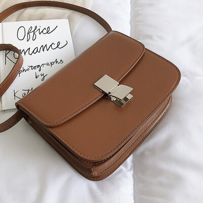 In summer the new little fresh girl 2019 new fashion pure color tofu bag students take the oblique satchel bag
In summer the new little fresh girl 2019 new fashion pure color tofu bag students take the oblique satchel bag
