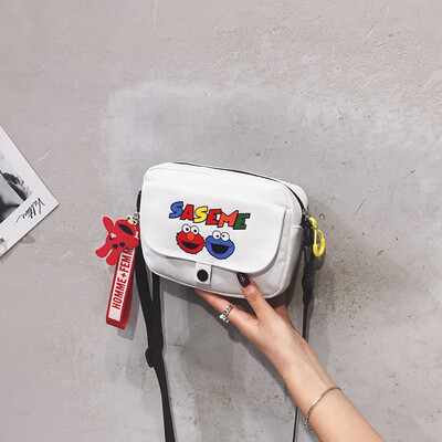 Canvas small bag handbags new 2019 Korean version of the wild small square bag casual girl cartoon shoulder Messenger bag tide
Canvas small bag handbags new 2019 Korean version of the wild small square bag casual girl cartoon shoulder Messenger bag tide