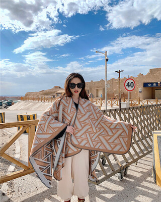Geometric triangle imitation cashmere split shawl ladies increase thick warm cloak cloak EASY
Geometric triangle imitation cashmere split shawl ladies increase thick warm cloak cloak EASY
