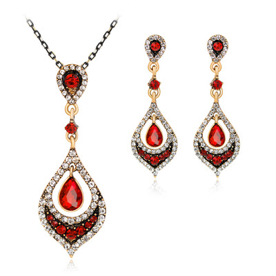 New Jewelry Sets Crystal RedBlueGreen 3 color created Waterdrop Necklace Earrings Gift
New Jewelry Sets Crystal RedBlueGreen 3 color created Waterdrop Necklace Earrings Gift