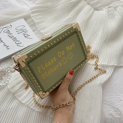 Summer girl box bag female 2019 new Korean version of the wild shoulder slung ins fashion chain small square bag
Summer girl box bag female 2019 new Korean version of the wild shoulder slung ins fashion chain small square bag