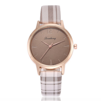British style fashion ladies students quartz watch simple engraved 
British style fashion ladies students quartz watch simple engraved