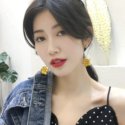 Flower earrings trend earrings personality exaggerated earrings net red super fairy earrings long temperament earrings ladies fash
Flower earrings trend earrings personality exaggerated earrings net red super fairy earrings long temperament earrings ladies fash