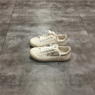 2019 spring new canvas shoes female foundation small white shoes female Joker Korean student board shoes
2019 spring new canvas shoes female foundation small white shoes female Joker Korean student board shoes