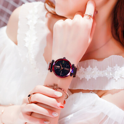 Luxury Rose Gold Women Watches Starry Sky Magnet Buckle Ladies Clock Fashion Casual Female Wristwatch Waterproof Roman Numeral
Luxury Rose Gold Women Watches Starry Sky Magnet Buckle Ladies Clock Fashion Casual Female Wristwatch Waterproof Roman Numeral