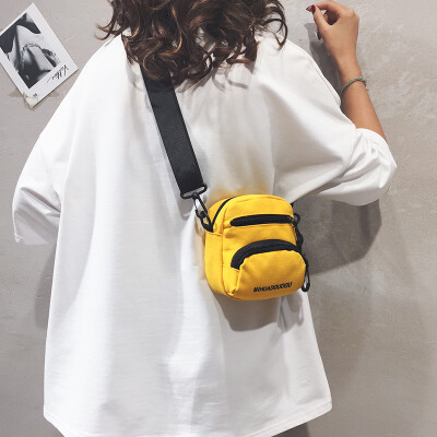 Cloth bag female 2019 new Korean version of the wild student mini shoulder Messenger bag simple casual wide shoulder strap canvas bag
Cloth bag female 2019 new Korean version of the wild student mini shoulder Messenger bag simple casual wide shoulder strap canvas bag