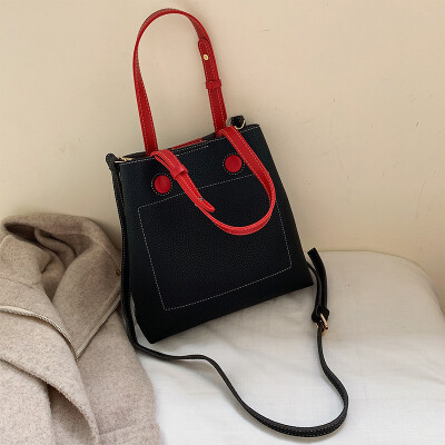 Retro minimalist bag fashion contrast Tote bag new 2019 atmosphere litchi pattern womens bag shoulder Messenger bag
Retro minimalist bag fashion contrast Tote bag new 2019 atmosphere litchi pattern womens bag shoulder Messenger bag
