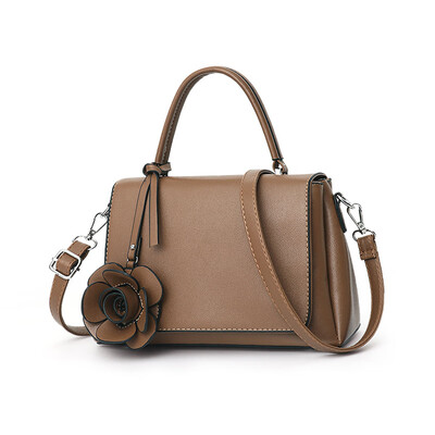 Female bag 2019 spring&summer new cool shoulder single bag Korean fashion handbags Messenger small square bag
Female bag 2019 spring&summer new cool shoulder single bag Korean fashion handbags Messenger small square bag