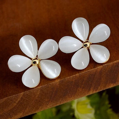 EK931 Fashion Vintage Leaf Feather Wing Flower Crystal Pearl Triangle Coin Heart Bowknot Stud Earrings For Women Jewelry Gift
EK931 Fashion Vintage Leaf Feather Wing Flower Crystal Pearl Triangle Coin Heart Bowknot Stud Earrings For Women Jewelry Gift