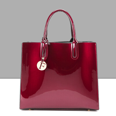 High Quality Womens PU Leather Handbags Letter Shoulder Crossbody Bag Messenger Bags Brand Glossy Big Tote women bags
High Quality Womens PU Leather Handbags Letter Shoulder Crossbody Bag Messenger Bags Brand Glossy Big Tote women bags