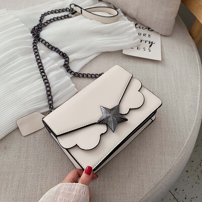 Joker women 2019 new Korean version of simple chain small square bag fashion foreign style texture shoulder Messenger bag
Joker women 2019 new Korean version of simple chain small square bag fashion foreign style texture shoulder Messenger bag