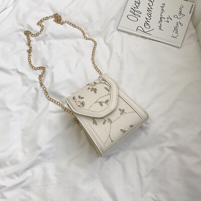 Small fresh fairy fashion embroidered chain crossbody bag 2019 summer new temperament wild shoulder mobile phone bag
Small fresh fairy fashion embroidered chain crossbody bag 2019 summer new temperament wild shoulder mobile phone bag