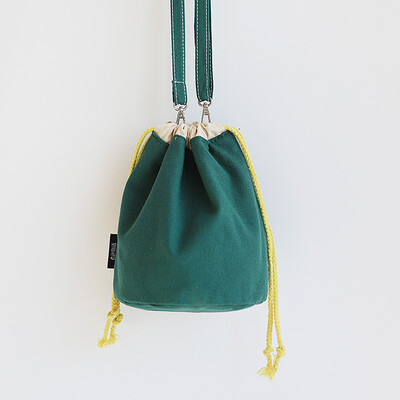 Tailored Beam Mouth Canvas Bag Drawstring Bucket Bag Diagonal Package Fresh Cotton Bag
Tailored Beam Mouth Canvas Bag Drawstring Bucket Bag Diagonal Package Fresh Cotton Bag