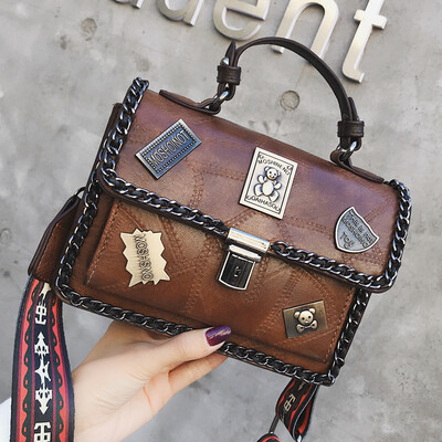 Bags women2019 new tide style retro-chic chain single-shoulder single-shoulder hand-held small square bag
Bags women2019 new tide style retro-chic chain single-shoulder single-shoulder hand-held small square bag
