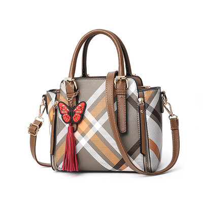 2019 new one-shoulder womens bag European&American fashion casual womens handbags handbags
2019 new one-shoulder womens bag European&American fashion casual womens handbags handbags