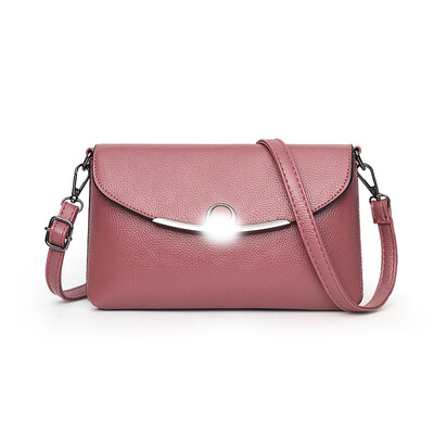 Bag female 2019 new wave Korean version of the wild Messenger bag chain bag PU leather small female bag shoulder bag personality fashion
Bag female 2019 new wave Korean version of the wild Messenger bag chain bag PU leather small female bag shoulder bag personality fashion