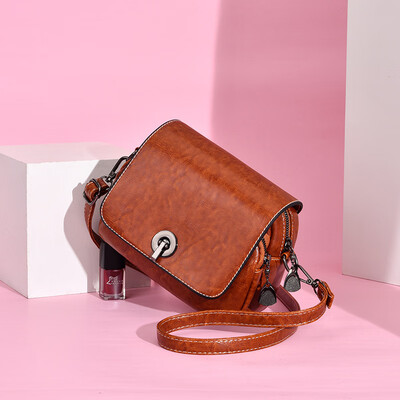 Small bag female simple lock small square bag shoulder Messenger bag 2019 new wild casual student summer bag
Small bag female simple lock small square bag shoulder Messenger bag 2019 new wild casual student summer bag