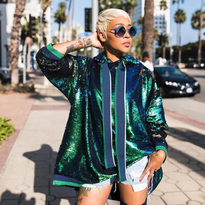 Women Sweatshirt Sequined Bling Bling Glitter Hooded Neckline Drop Shoulder Stripes Print Ribbed Cool Party Wear
Women Sweatshirt Sequined Bling Bling Glitter Hooded Neckline Drop Shoulder Stripes Print Ribbed Cool Party Wear