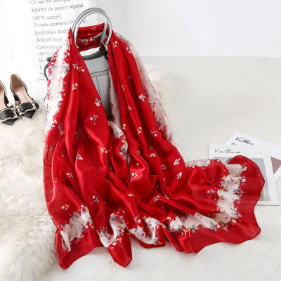 Spring new scarf female floral wild scarf female summer autumn seaside sunscreen shawl dual-use large beach towel
Spring new scarf female floral wild scarf female summer autumn seaside sunscreen shawl dual-use large beach towel