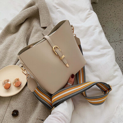 Bucket bag female new Korean fashion crossbody bag wild chain simple texture shoulder Korean version
Bucket bag female new Korean fashion crossbody bag wild chain simple texture shoulder Korean version