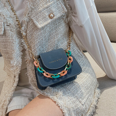 Ins super fire scrub mini bag female 2019 new Korean version of the wild shoulder slung fashion portable small square bag
Ins super fire scrub mini bag female 2019 new Korean version of the wild shoulder slung fashion portable small square bag