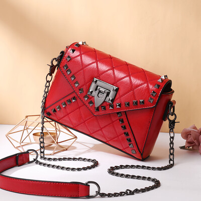 Womens new fashion Lingge chain bag tide Korean version of Joker ladies shoulder bag messenger bag
Womens new fashion Lingge chain bag tide Korean version of Joker ladies shoulder bag messenger bag