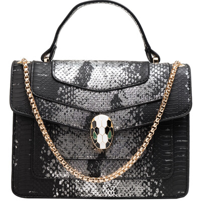 Small fragrance bag female Korean version of the trend of womens handbags fashion shoulder Messenger bag chic chain rhombic package
Small fragrance bag female Korean version of the trend of womens handbags fashion shoulder Messenger bag chic chain rhombic package