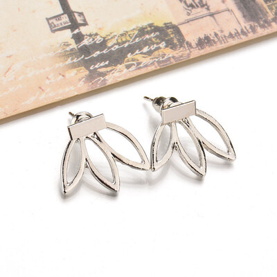 Hollow Out Lotus Flower Earrings Fashion Stud Earrings Jewelry for Women Accessories Double Sided Boucles Doreilles EK116
Hollow Out Lotus Flower Earrings Fashion Stud Earrings Jewelry for Women Accessories Double Sided Boucles Doreilles EK116