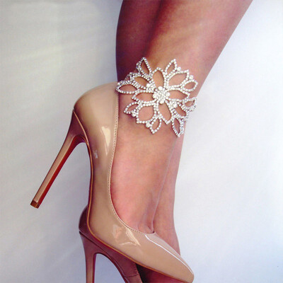 Hollow Flower Bridal Accessories New Arm Chain Ankle Chain Rhinestone Bracelet Jewelry
Hollow Flower Bridal Accessories New Arm Chain Ankle Chain Rhinestone Bracelet Jewelry