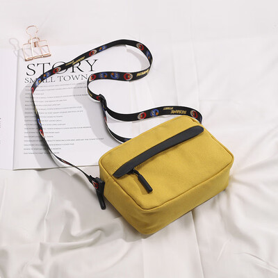 Bag female 2019 new summer wild canvas mini Messenger bag tide Korean version of Harajuku student shoulder small square bag
Bag female 2019 new summer wild canvas mini Messenger bag tide Korean version of Harajuku student shoulder small square bag