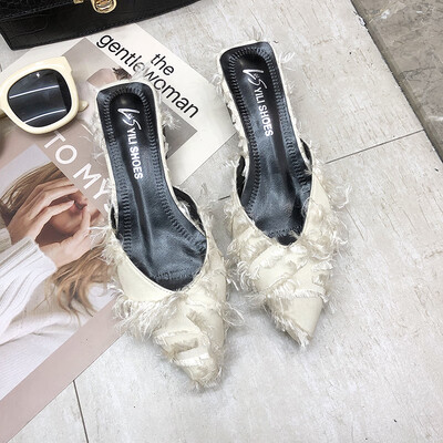 Chic slippers women spring 2019 new Joker Korean version of the outer wear Baotou thick heel half slippers fashion pointed slipper
Chic slippers women spring 2019 new Joker Korean version of the outer wear Baotou thick heel half slippers fashion pointed slipper