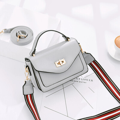 In summer new womens handbags are in vogue Korean version of Joker single shoulder messenger bag is fashionable&small squar
In summer new womens handbags are in vogue Korean version of Joker single shoulder messenger bag is fashionable&small squar