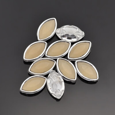 Sew on Taiwan Acrylic Silver Plated Garment Accessories Horse Eye NavajoWhite 12x7x5mm Hole 05mm
Sew on Taiwan Acrylic Silver Plated Garment Accessories Horse Eye NavajoWhite 12x7x5mm Hole 05mm