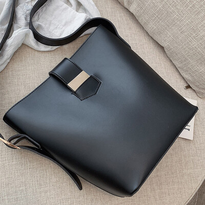 Summer popular bag simple mother bucket bag women 2019 new Korean version of Joker shoulder Messenger bag
Summer popular bag simple mother bucket bag women 2019 new Korean version of Joker shoulder Messenger bag