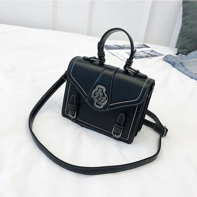 Spring bag female 2019 new wave Korean version of the wild slung shoulder portable fashion car sewing line personality small square bag
Spring bag female 2019 new wave Korean version of the wild slung shoulder portable fashion car sewing line personality small square bag