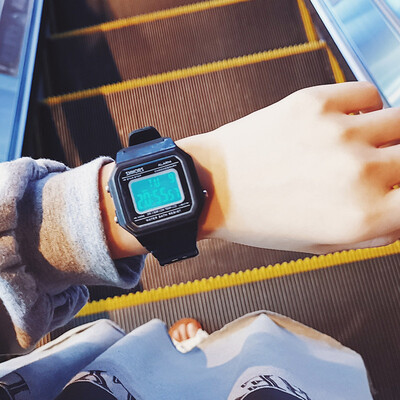 Watch womens sports electronic watch mens waterproof small square table simple Korean retro art retro square student ins
Watch womens sports electronic watch mens waterproof small square table simple Korean retro art retro square student ins