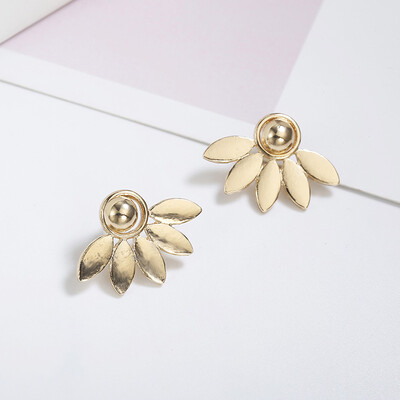 Fashion Flower Stud Earrings For Women Trendy Golden Silver Color Punk Style Earrings Wholesale Jewelry
Fashion Flower Stud Earrings For Women Trendy Golden Silver Color Punk Style Earrings Wholesale Jewelry